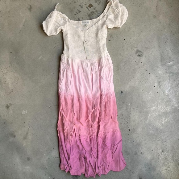 Dresses & Skirts - She + Sky pink ombre maxi dress with puff sleeves in size Smalll S Fairycore